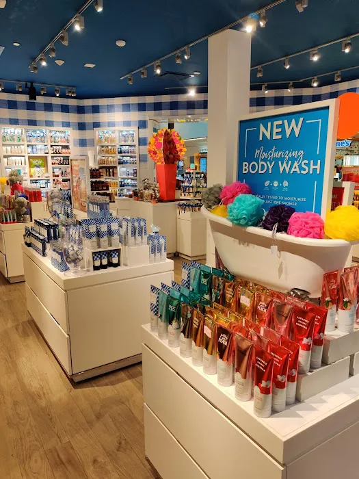 Bath & Body Works 4