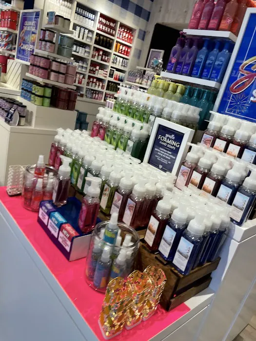 Bath & Body Works 1