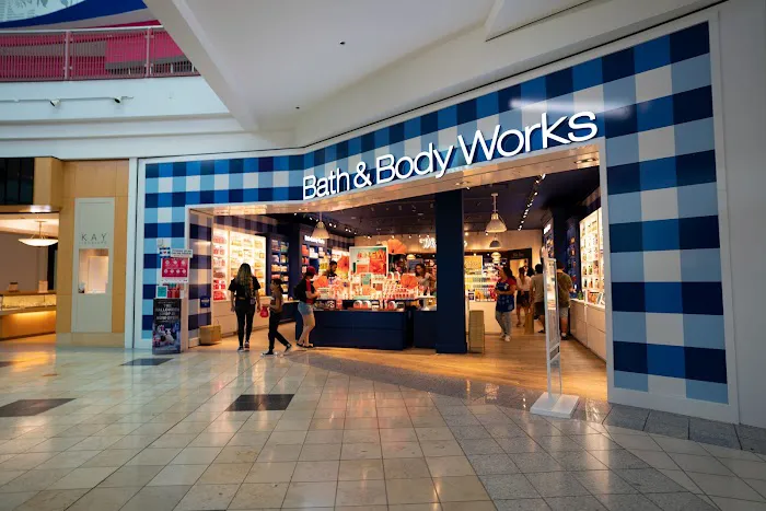 Bath & Body Works 1