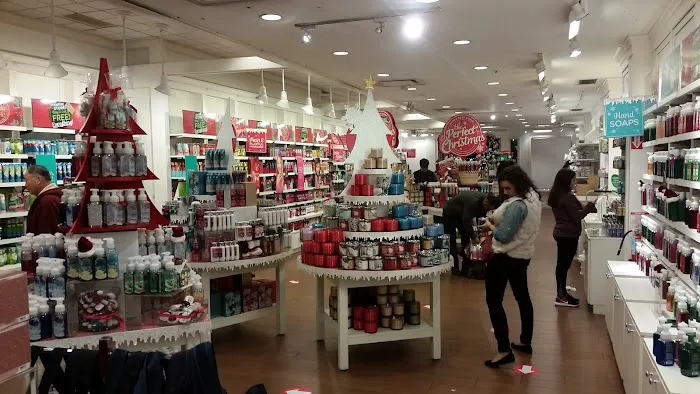 Bath & Body Works 9