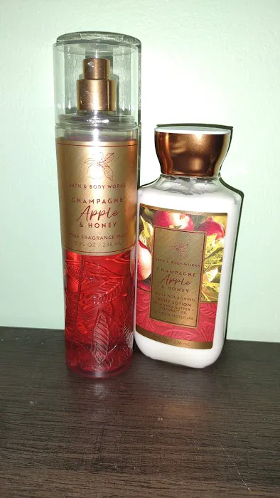 Bath & Body Works 4