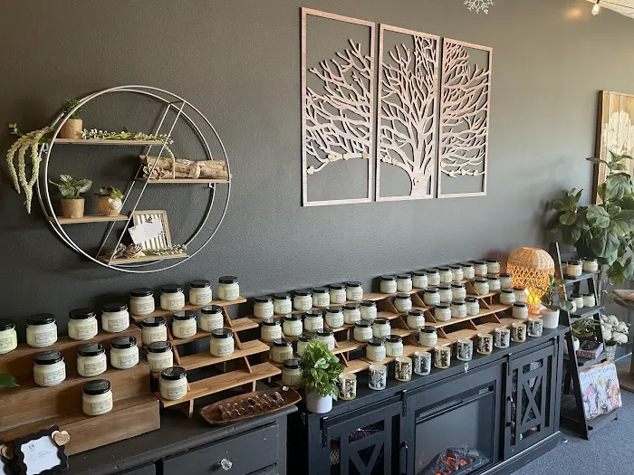 One Busy Bee Candle Boutique 6