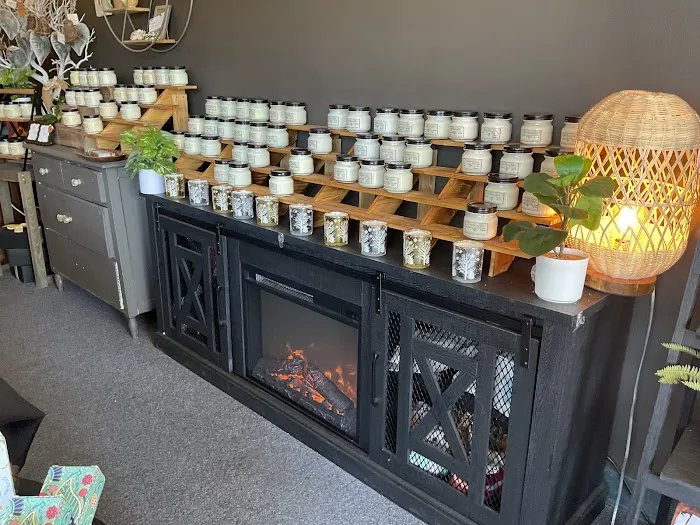 One Busy Bee Candle Boutique 3