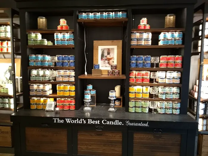 The White Barn Candle Co. 0