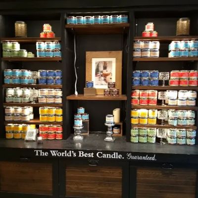 The White Barn Candle Co.