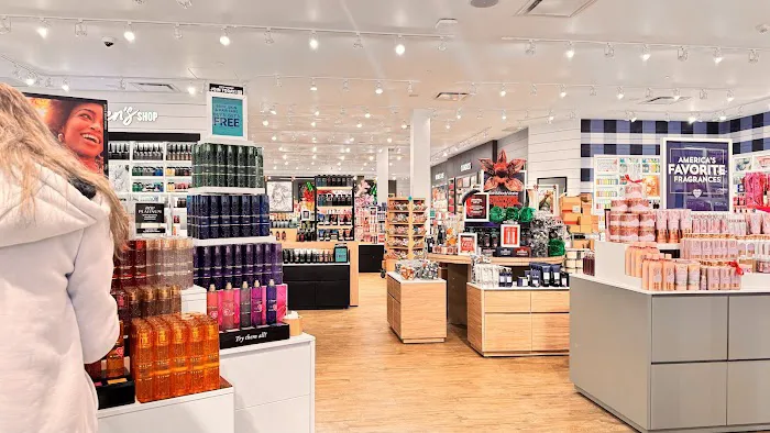 Bath & Body Works 2