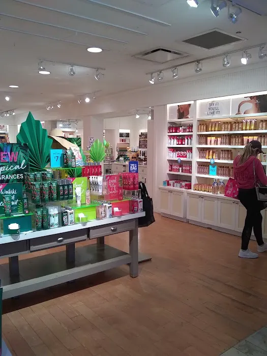 Bath & Body Works 8