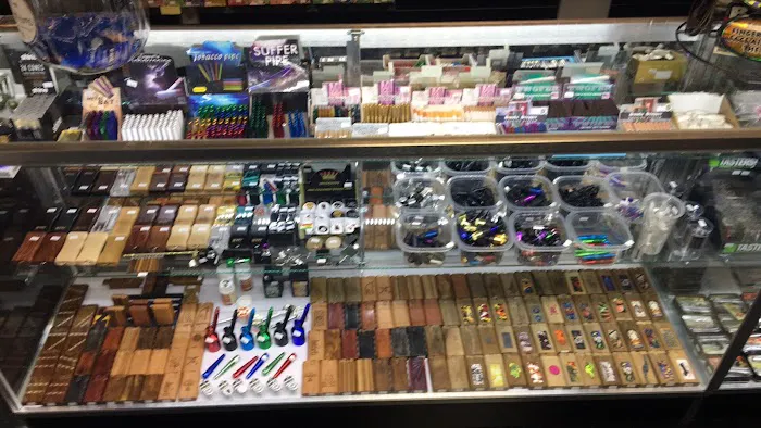 Feelin Groovy Smoke & Vape Shop 4