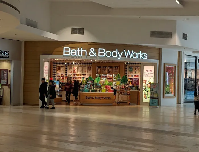 Bath & Body Works 1