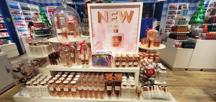 Bath & Body Works 4