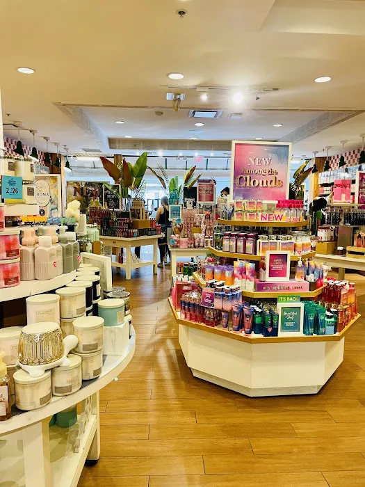 Bath & Body Works 9