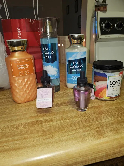 Bath & Body Works 1