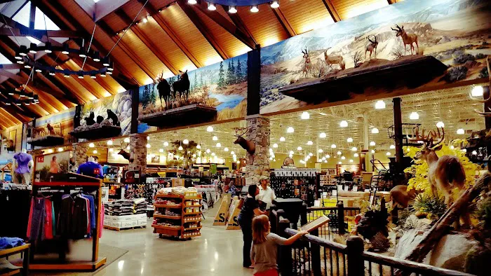 Bass Pro Shops 3