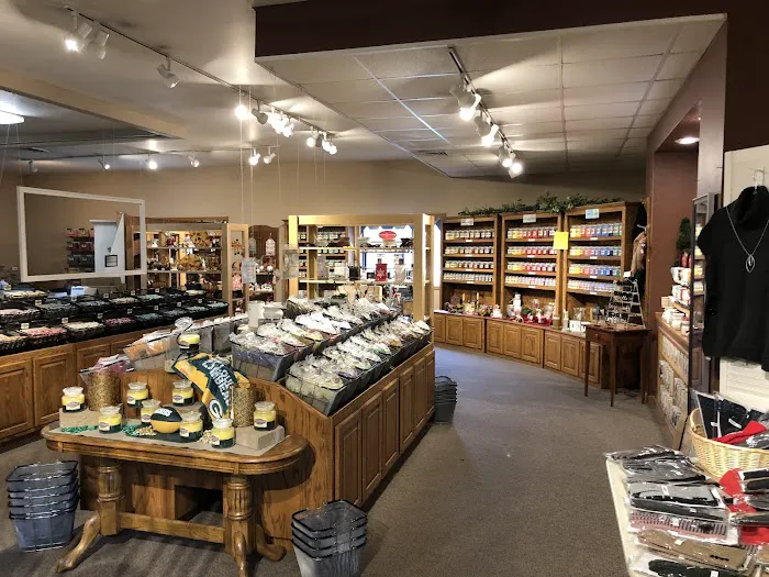 Door County Candle Company & Candle Bar 6