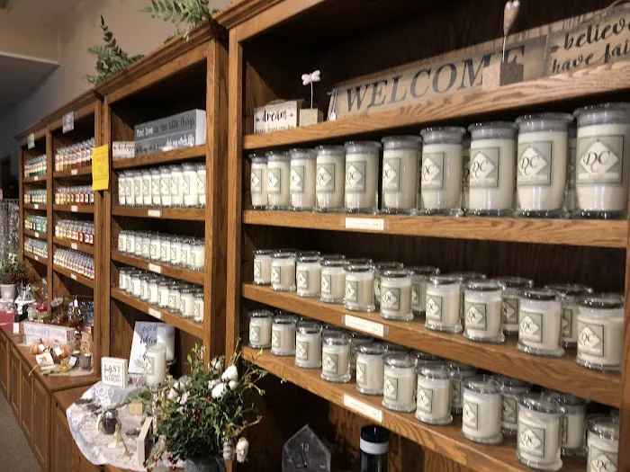 Door County Candle Company & Candle Bar 7