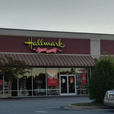 Mina's Hallmark Shop