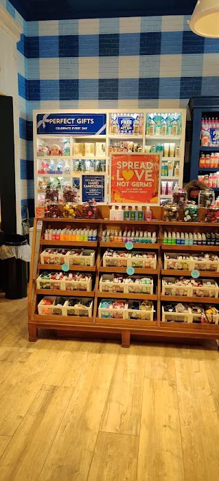 Bath & Body Works 1