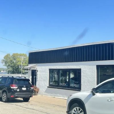 Buttercupp Candles (Leclaire, Iowa)