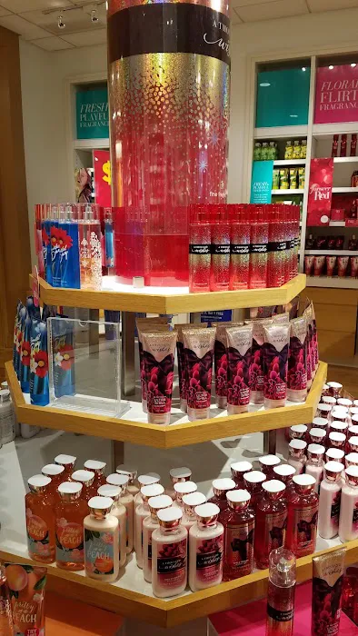 Bath & Body Works 4