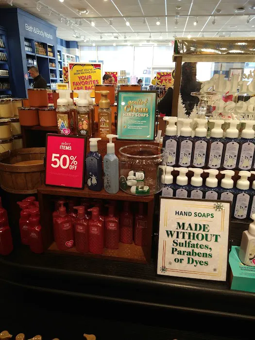 Bath & Body Works 1