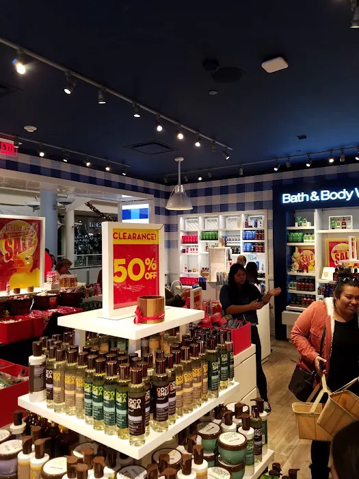 Bath & Body Works 4