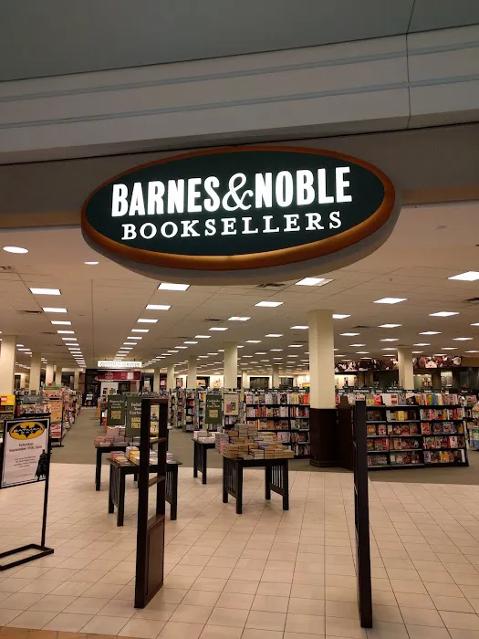 Barnes & Noble 8