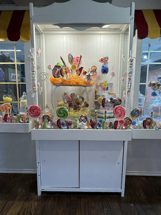 Wishing Well Candy and Novelties 5