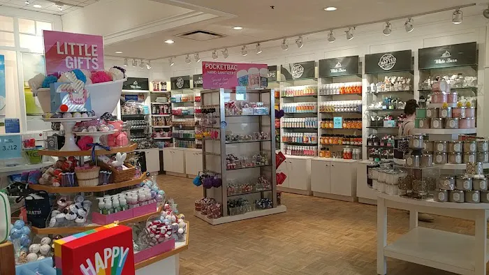 Bath & Body Works 4