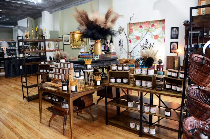 The Scent Queens Candle Company & Apothecary Shoppe 1