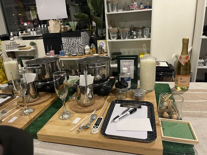 Above Average DIY Candle Studio 8