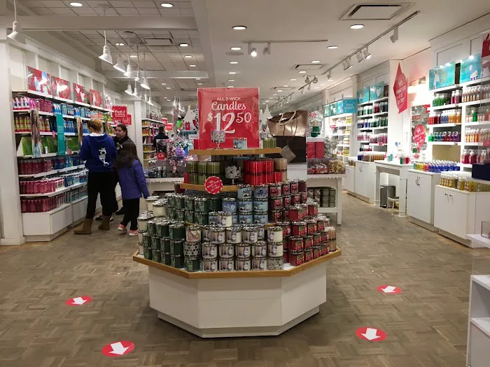 Bath & Body Works 2