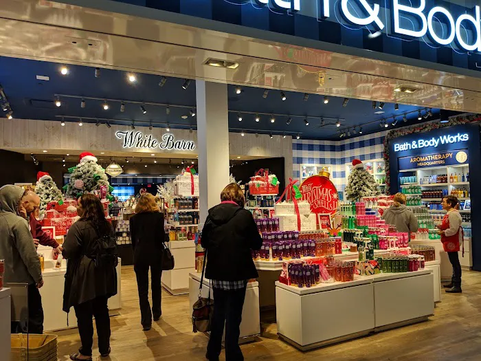 Bath & Body Works 2