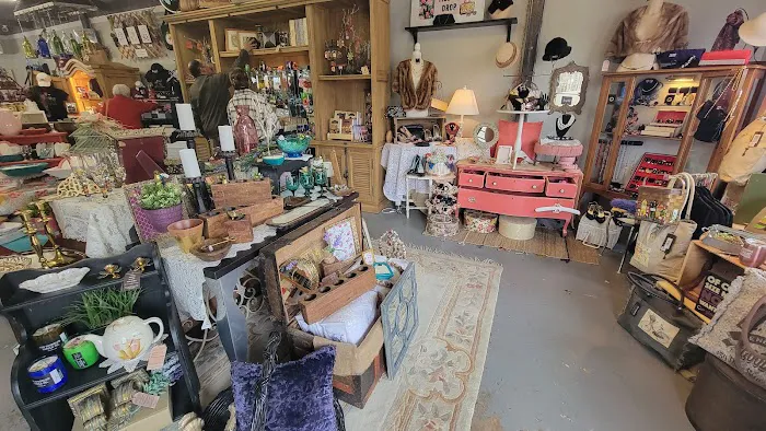 Shabby Chic Boutique on Main 9