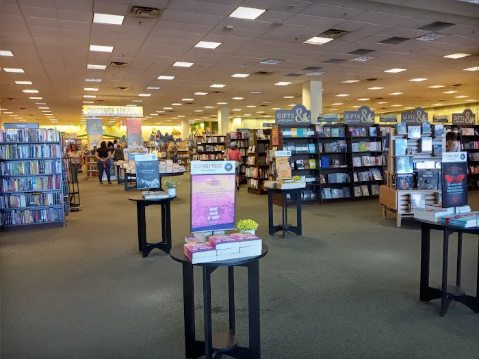 Barnes & Noble 9