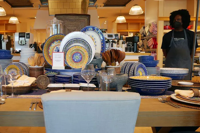 Williams-Sonoma 1