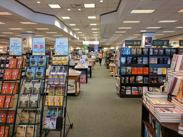 Barnes & Noble 9