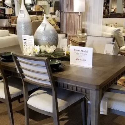 HOM Furniture