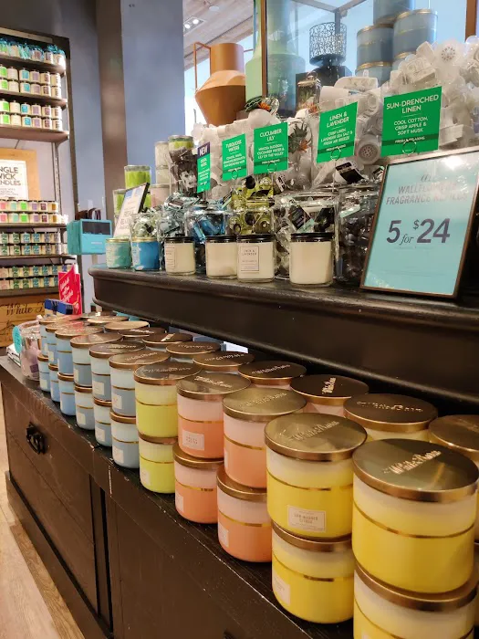 The White Barn Candle Co. 8