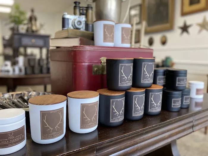 Elk Hill Candle Co. 5