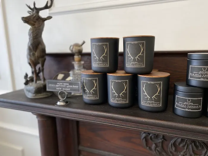 Elk Hill Candle Co. 4