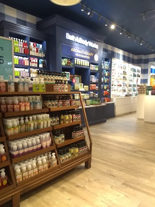 Bath & Body Works 2