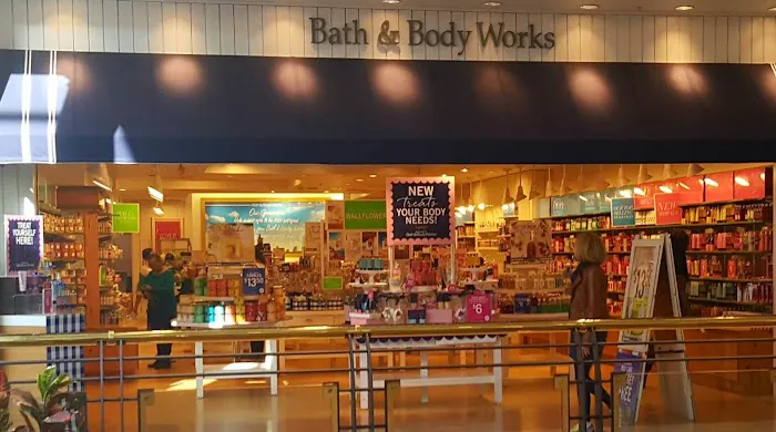 Bath & Body Works 1