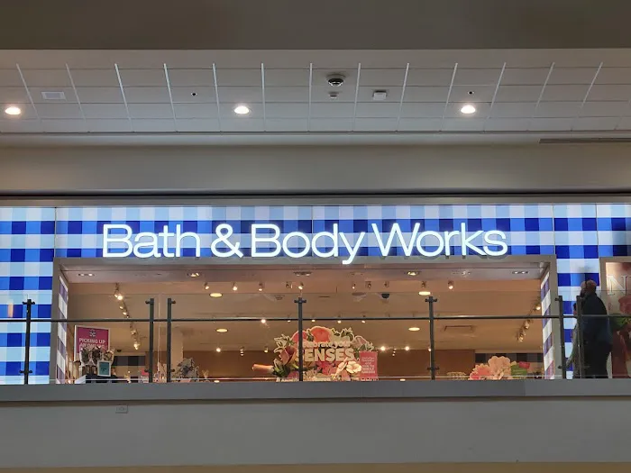 Bath & Body Works 1