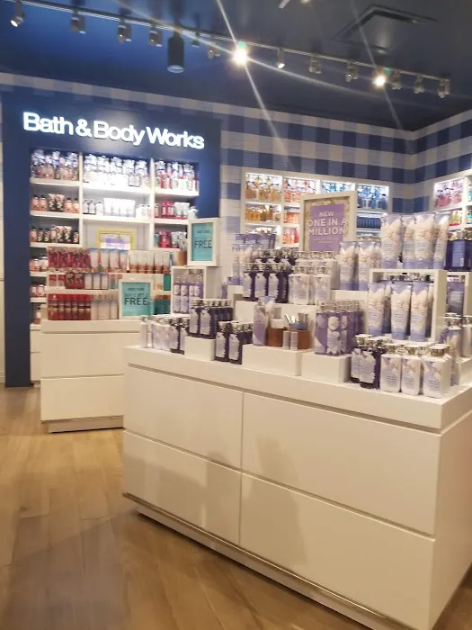 Bath & Body Works 4