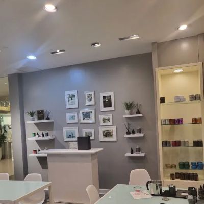 Reggie Hathorn Chicago | Candle and Perfume Making Classes