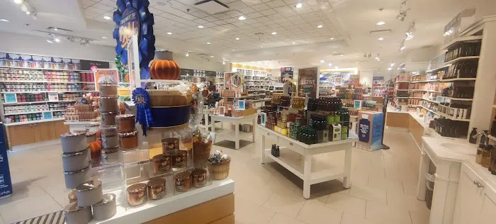 Bath & Body Works 1