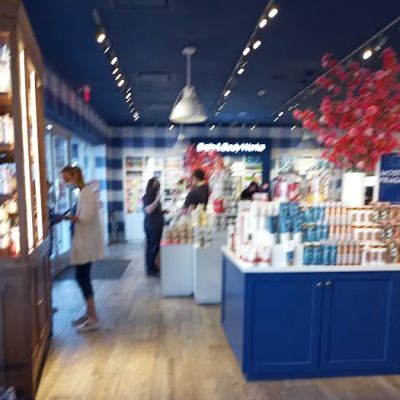 Bath & Body Works