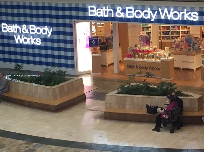 Bath & Body Works 1