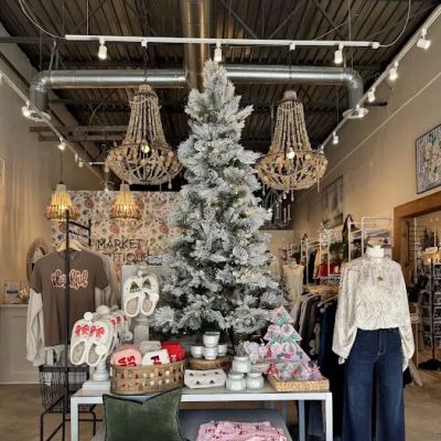 The Rustic Market Brookstone