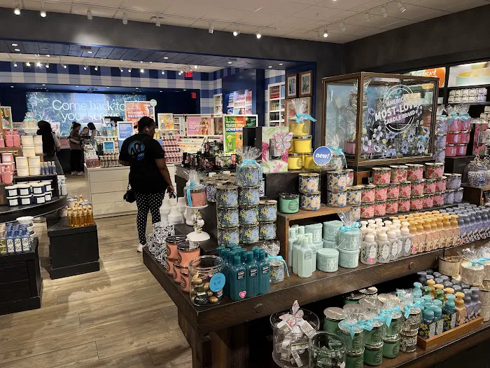 Bath & Body Works 9